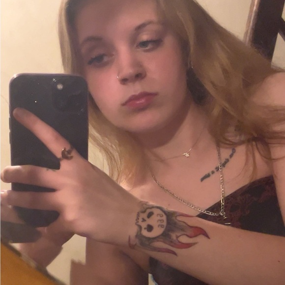 Meet your Posher, Lynnzie - Picture 1 of 1